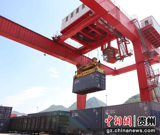 大數(shù)據(jù)驅(qū)動鐵路貨運，裝卸服務(wù)躍上云端