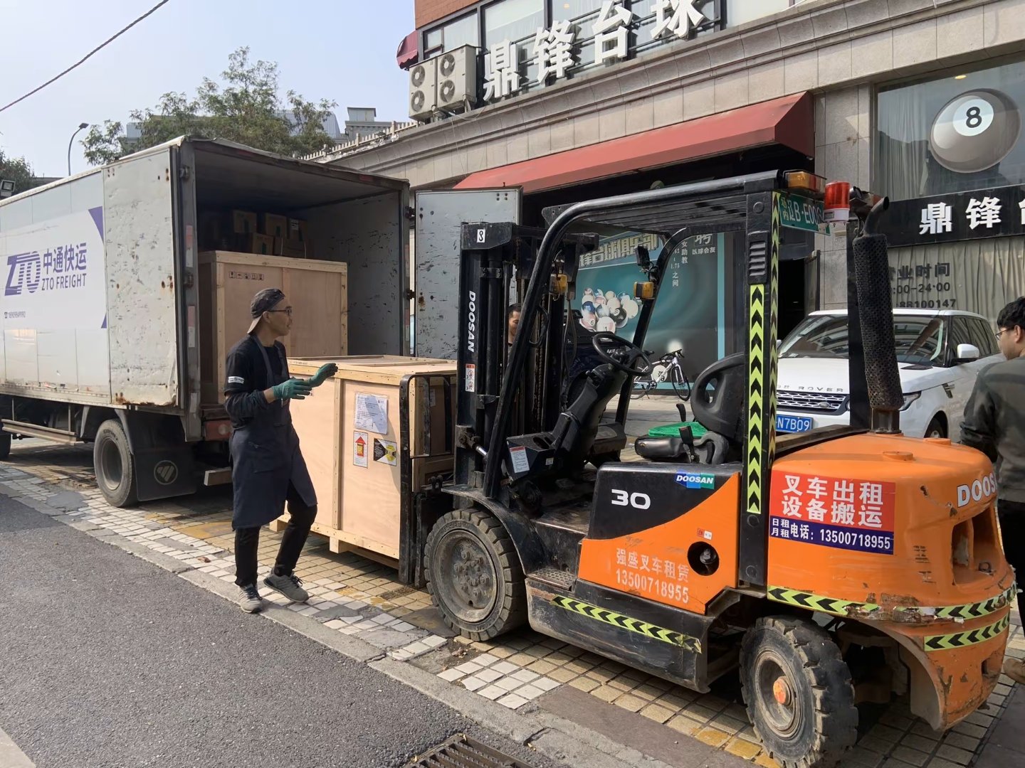 高效便捷的一站式服務(wù) 大連叉車租賃與設(shè)備搬運(yùn)裝卸，兼論專業(yè)保潔服務(wù)